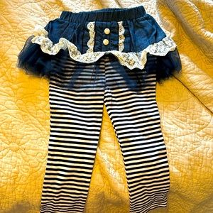 NWOT one-of-a-kind striped leggings w denim lace detail. 👖🩵🦋